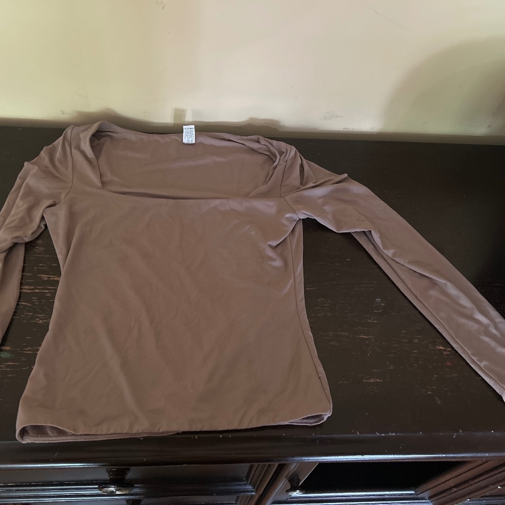 90 degree by reflex contour ocean square neck top